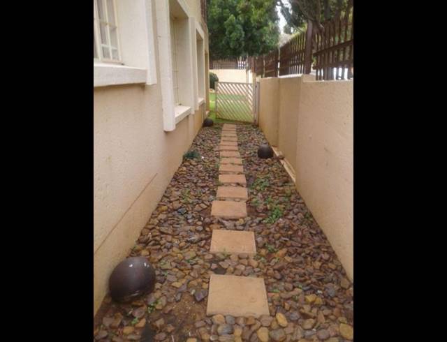 3 BEDROOM HOUSE TO LET IN SAFARI GARDENS